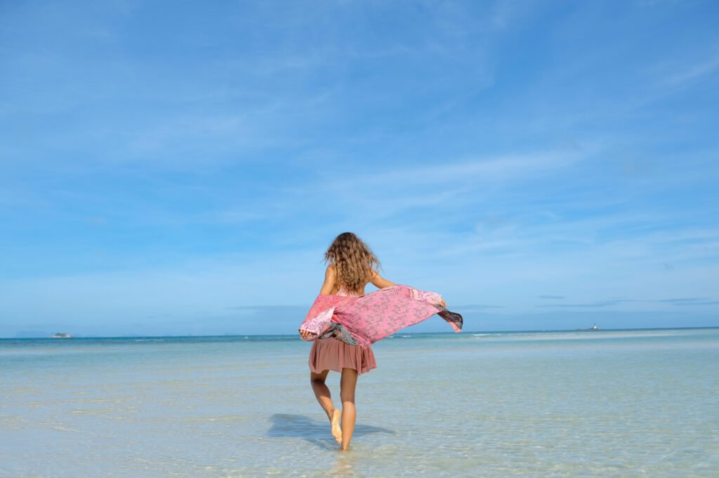 FREE 3-day Mini Reset by Amora School of Love with simple practices that can help you regulate and relax your body and nervous system
